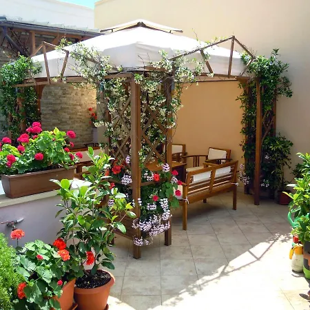 Del Lungomare Oda ve Kahvaltı 3*